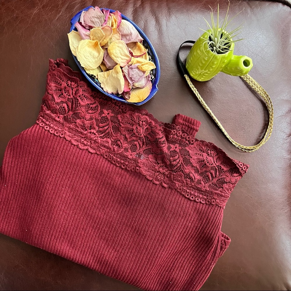 H&M DIVIDED Maroon Lace Off-The-Shoulder Top